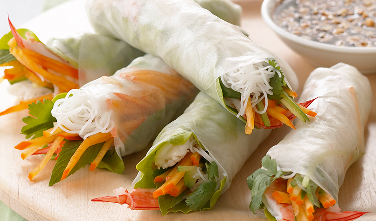 Delicious Persimmon Prawn Rice Paper Roll