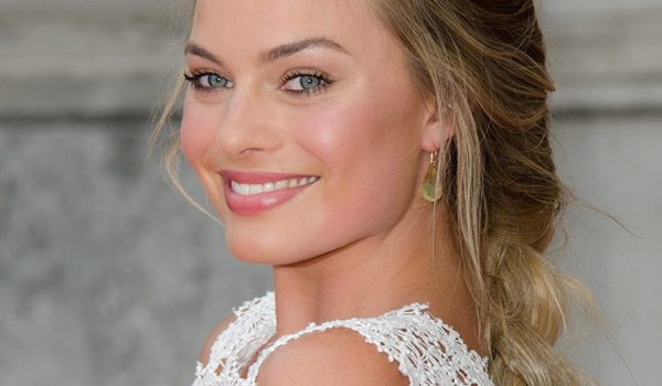 Margot Robbie’s Wedding Dress (Just In Case The Engagement Rumours Are True!) Margot Robbie Facial Intrinsic Illumination Infusion Facial