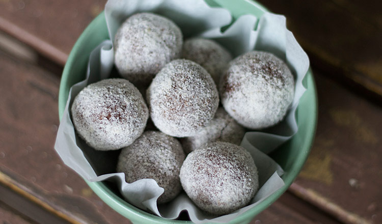 Choc Peppermint Bliss Balls