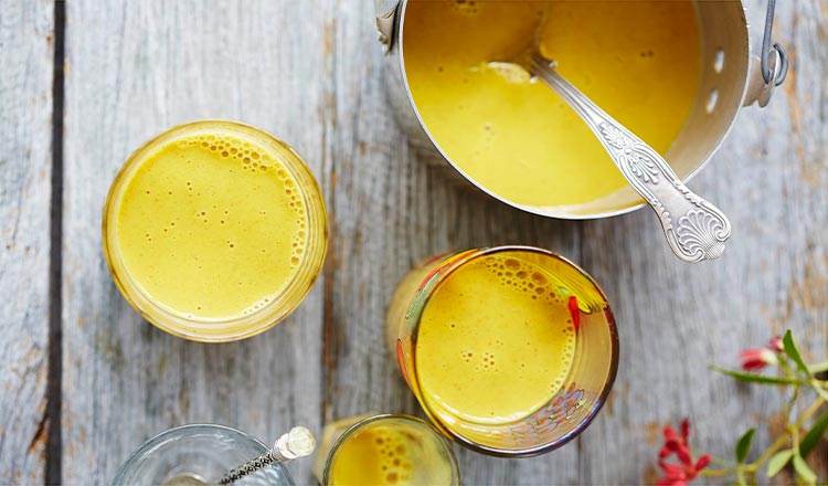 Warm & Spiced Healthy Anti-inflammatory Toddy