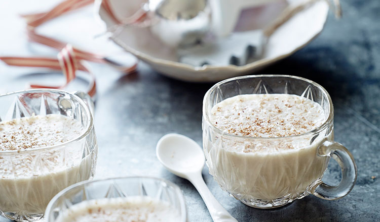 Paleo Christmas: Coconut Eggnog