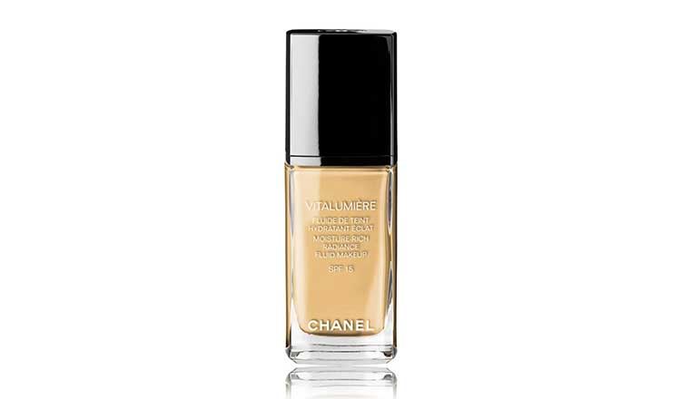 The Carousel - Chanel Vitalumiere Fluid de Tient