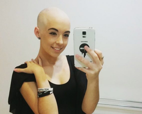 Brave Aussie Mum & Daughter Fight Cancer Together