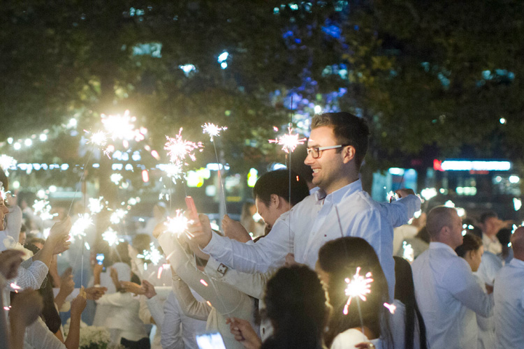 Melbourne’s Diner en Blanc Sets The Table Rules