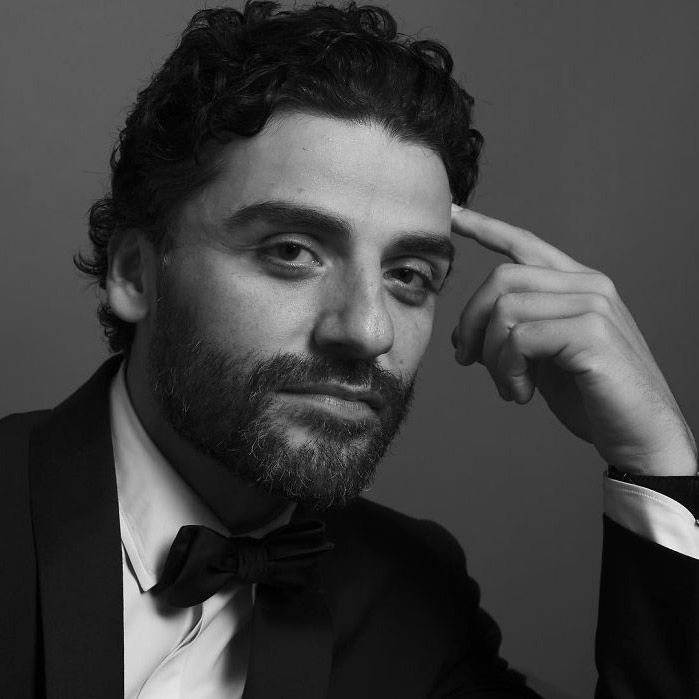 Backstage Golden Globes Oscar Isaac