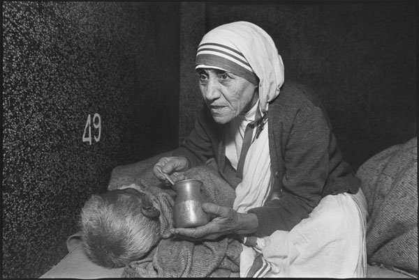 Mother Teresa Gets Sainthood Approval From Pope Francis2