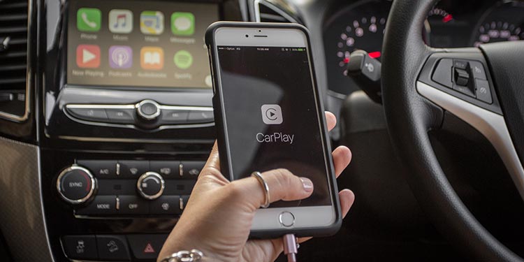 How Easy Is It To Use Apple CarPlay & Android Auto? apple