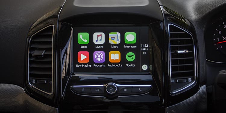 How Easy Is It To Use Apple CarPlay & Android Auto? screen