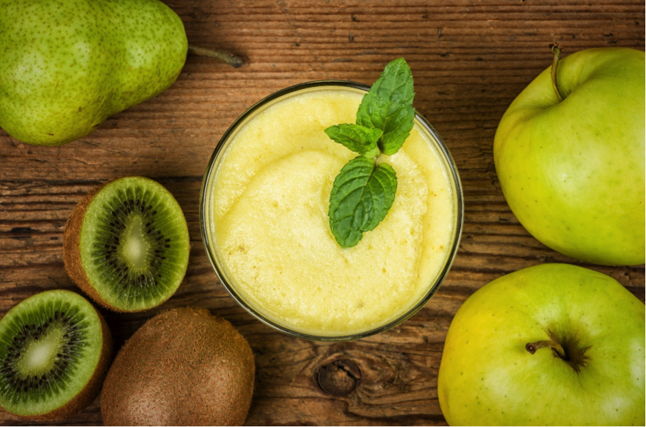 Delicious Kiwi Pear Refresher