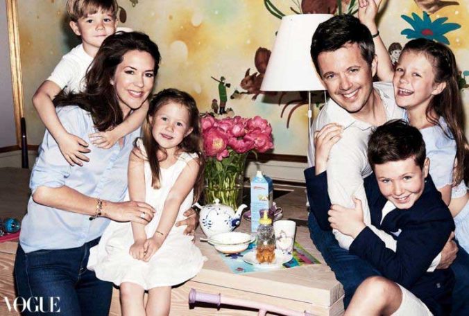 Sneak Peek: Princess Mary Stuns In New Vogue Shoot2