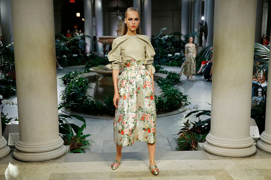 Caroline Herrera inspired us with her silky flowery fabrics and accentuated waists. 