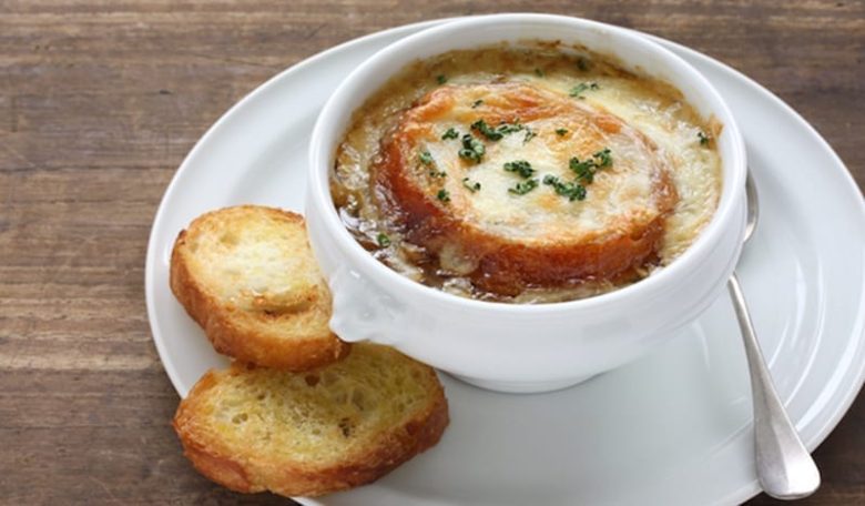 French Onion Soup To Turn The Cold Away