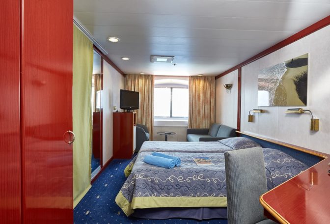 cruise, cabin