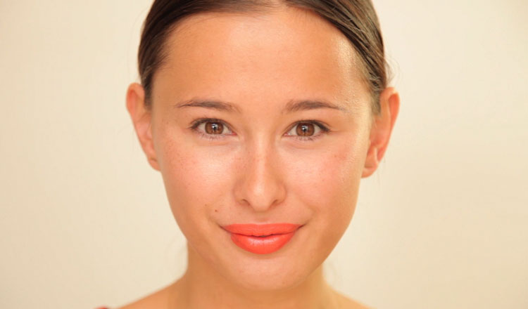 How to Create the Perfect Orange-Red Lip