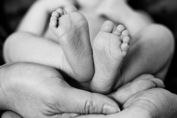 Hot Shoe Shuffle: 10 Must-know Baby Feet Facts