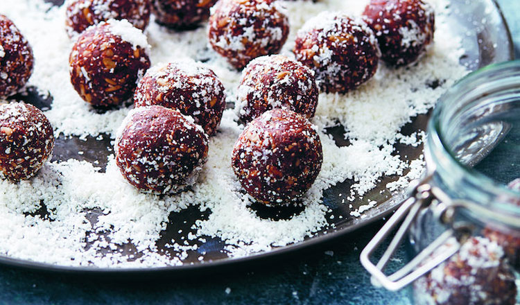 Healthy Snack: Choc And Dates Coconut Balls