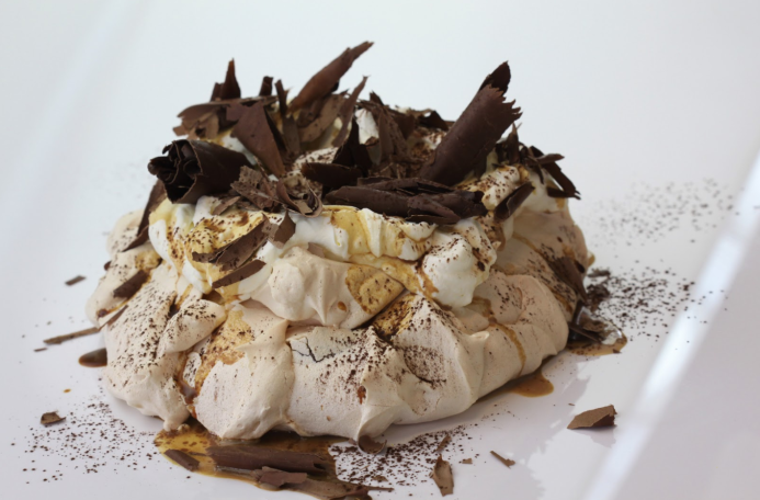 chocolate cafe pavlova