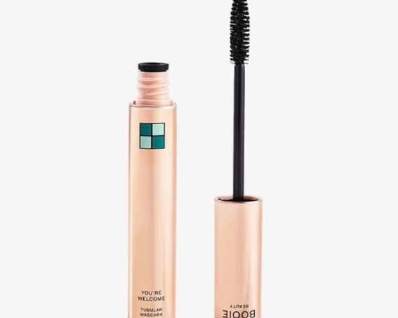 Celeste Barber makeup  mascara